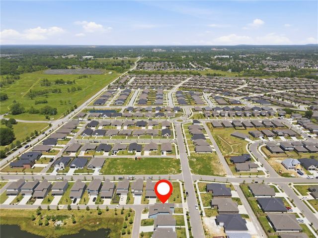 233 S Harrogate Lane, Fayetteville, AR 72704
