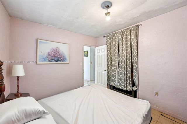 15900 NW 27th Ct, Miami Gardens, FL 33054