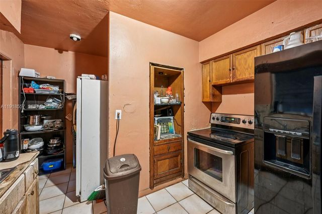 15900 NW 27th Ct, Miami Gardens, FL 33054