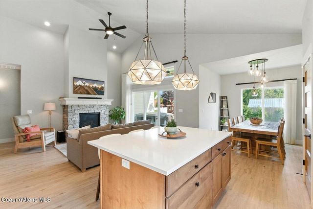 1270 W TAMARINDO LN, Hayden, ID 83835