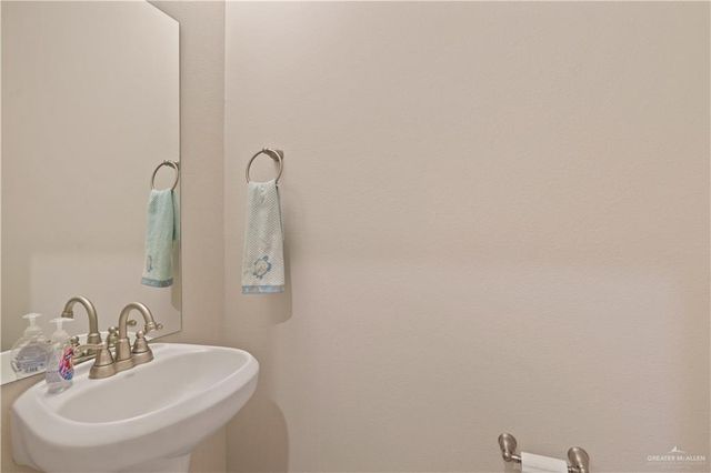 2321 Cove Real Drive, Harlingen, TX 78550