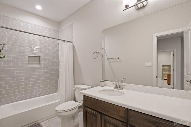 2321 Cove Real Drive, Harlingen, TX 78550