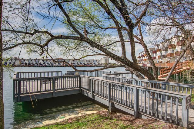 4902 Lake Palmetto Lane, North Charleston, SC 29418