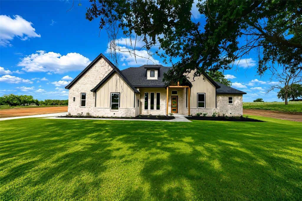 1045 VH Ranch Road, Poolville, TX 76487