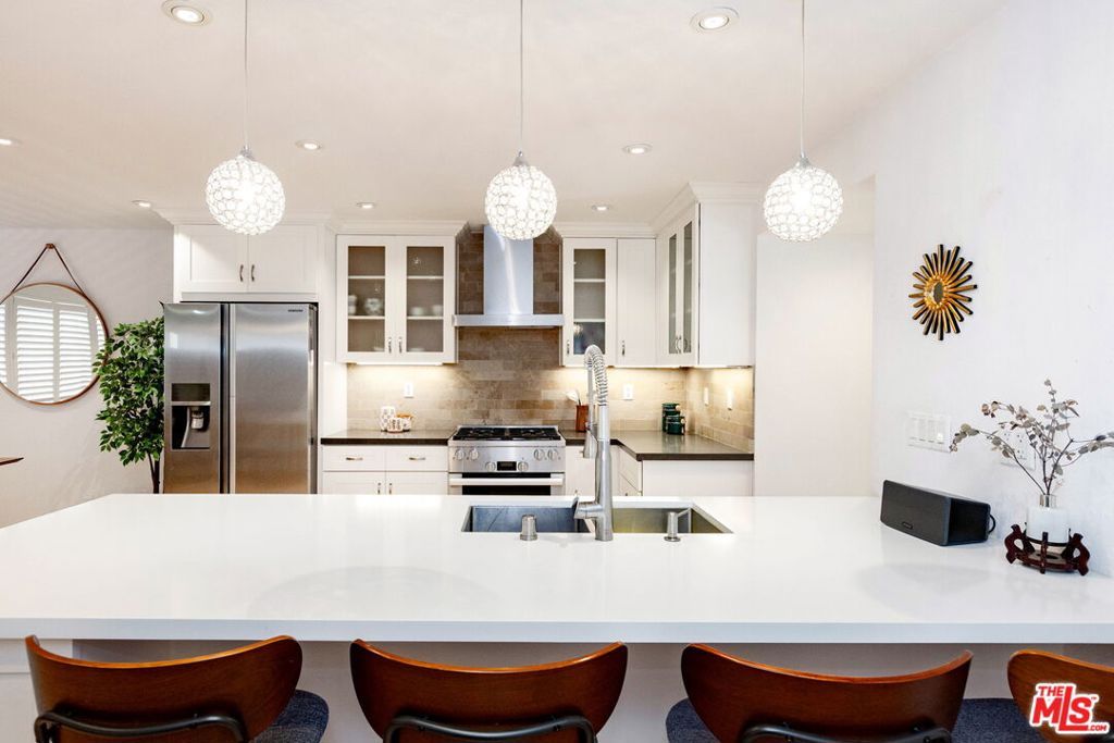 938 5th Street 5, Santa Monica, CA 90403 — photo 2