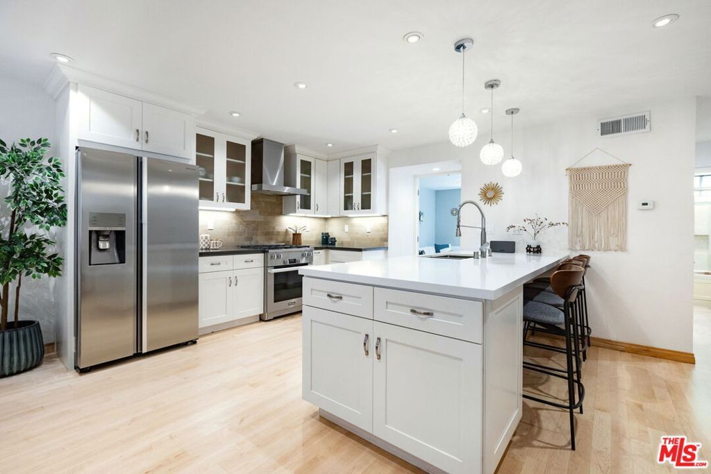 938 5th Street 5, Santa Monica, CA 90403 — photo 3