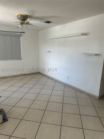 6104 Pierce St, Hollywood, FL 33024