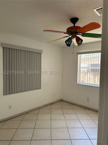 6104 Pierce St, Hollywood, FL 33024