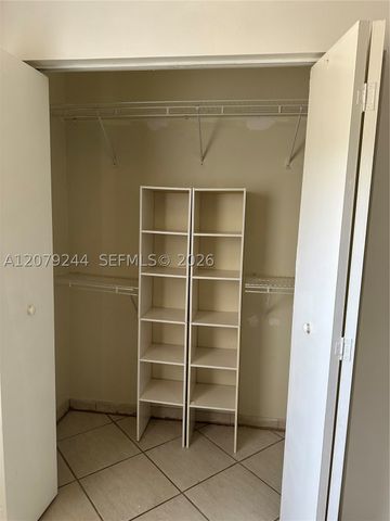6104 Pierce St, Hollywood, FL 33024