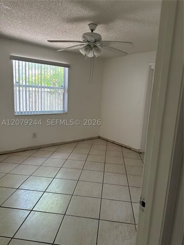 6104 Pierce St, Hollywood, FL 33024
