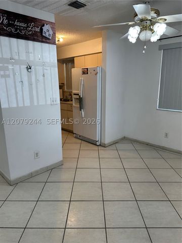 6104 Pierce St, Hollywood, FL 33024