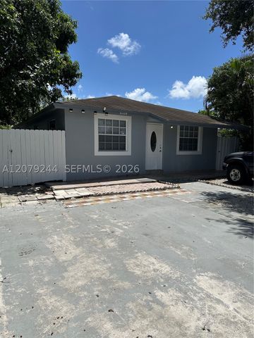 6104 Pierce St, Hollywood, FL 33024