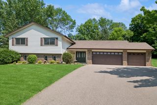 6865 Tartan Curve, Eden Prairie, MN 55346