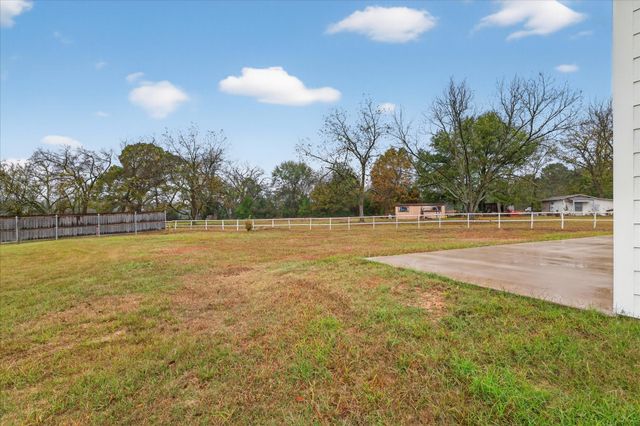695 Ravine Street, Emory, TX 75440
