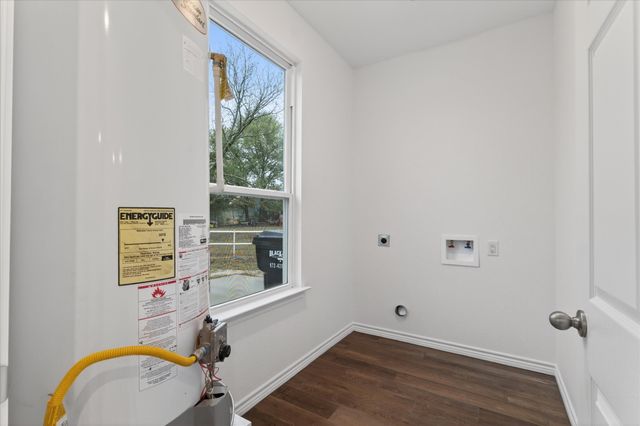 695 Ravine Street, Emory, TX 75440