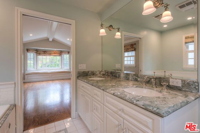 4110 Sunnyslope Avenue, Sherman Oaks, CA 91423