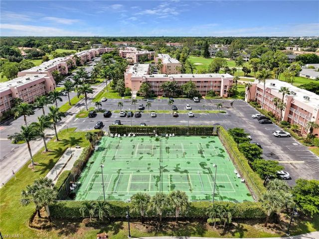 150 Turtle Lake CT 303, Naples, FL 34105
