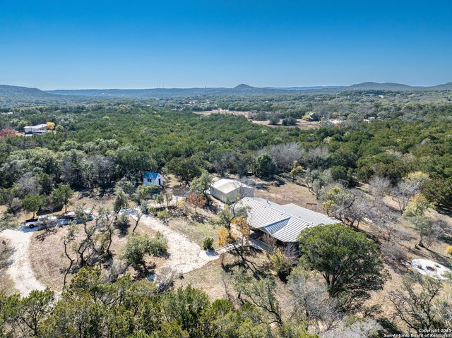 245 Laurel Creek, Pipe Creek, TX 78063
