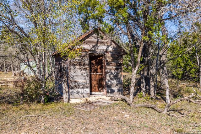 245 Laurel Creek, Pipe Creek, TX 78063