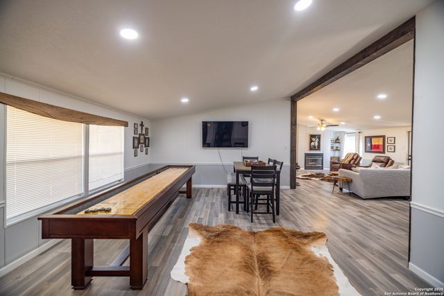 245 Laurel Creek, Pipe Creek, TX 78063