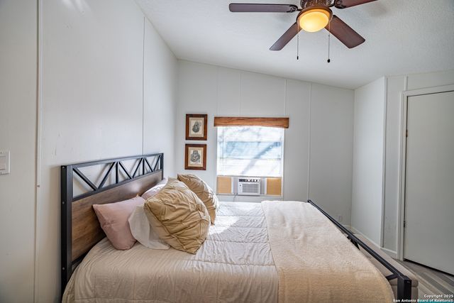 245 Laurel Creek, Pipe Creek, TX 78063