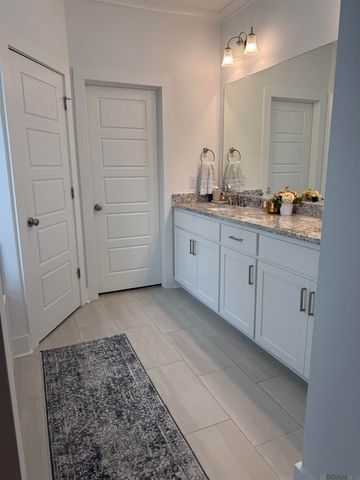 14024 Trailhead Dr, Gonzales, LA 70737
