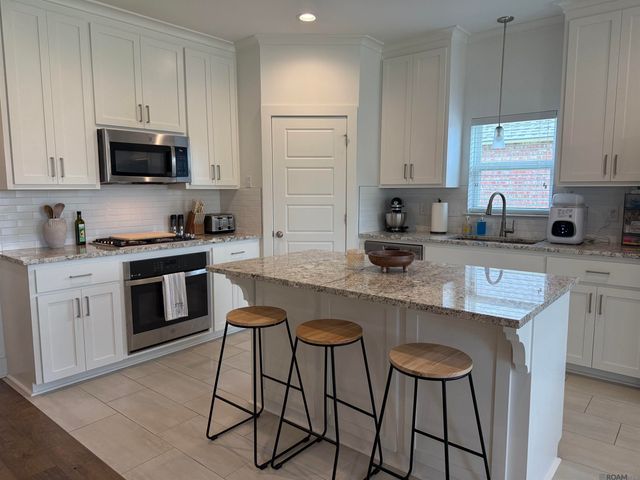 14024 Trailhead Dr, Gonzales, LA 70737