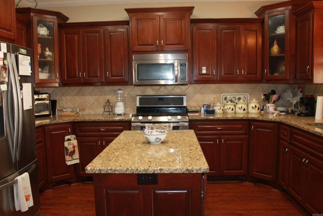 157 Waverly Circle, El Dorado, AR 71730