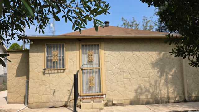 205 Mockert, San Antonio, TX 78204