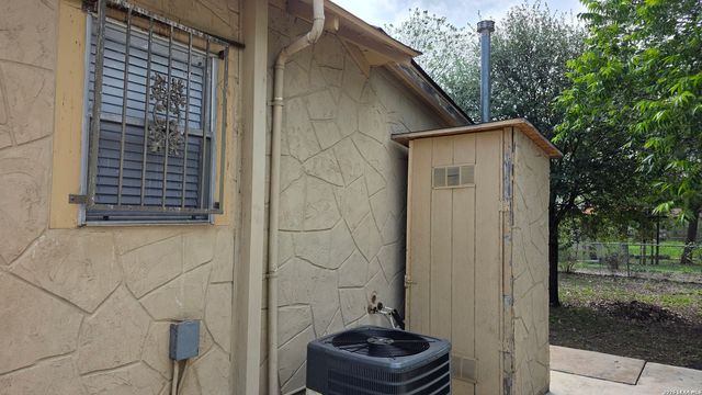 205 Mockert, San Antonio, TX 78204