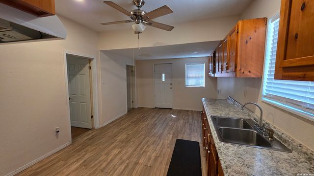 205 Mockert, San Antonio, TX 78204