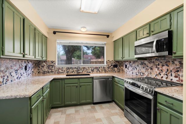 16734 Summer Dew Lane, Houston, TX 77095