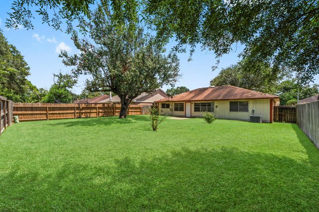 16734 Summer Dew Lane, Houston, TX 77095