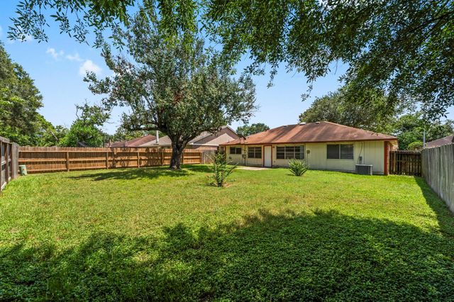 16734 Summer Dew Lane, Houston, TX 77095