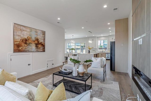 304308 Redwood Avenue, Redwood City, CA 94061