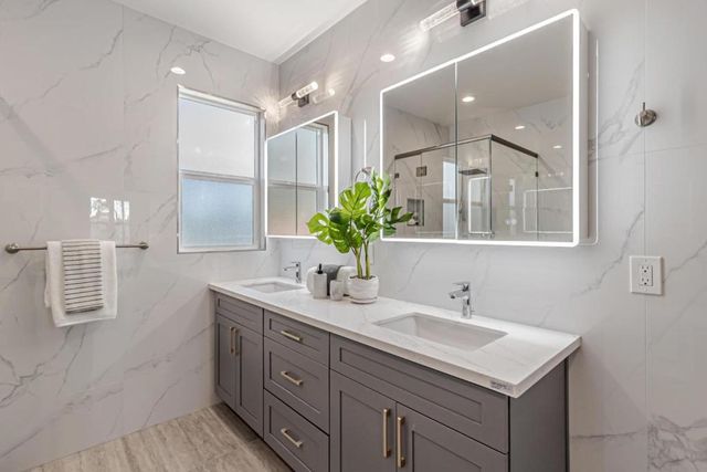 304308 Redwood Avenue, Redwood City, CA 94061