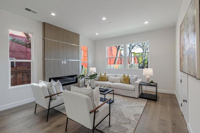 304308 Redwood Avenue, Redwood City, CA 94061