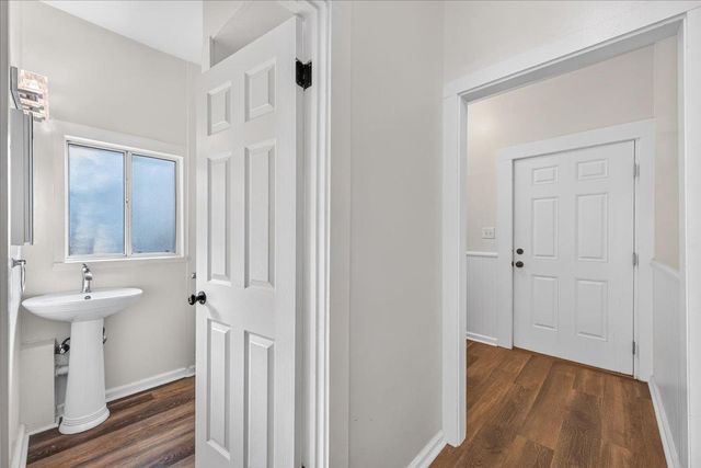 720 E Dudley Avenue, Fresno, CA 93728