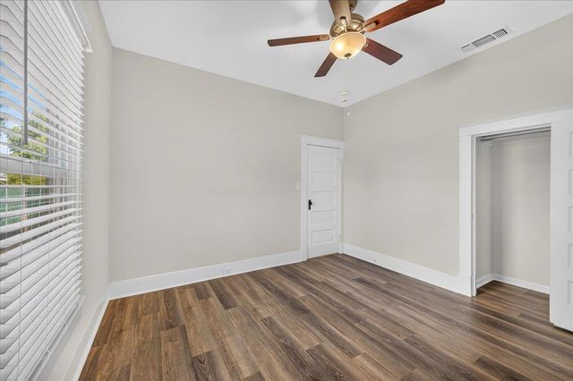 720 E Dudley Avenue, Fresno, CA 93728
