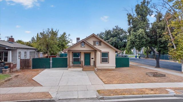 720 E Dudley Avenue, Fresno, CA 93728