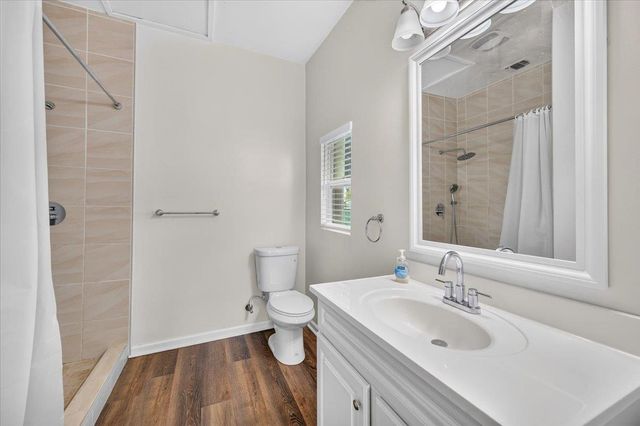 720 E Dudley Avenue, Fresno, CA 93728