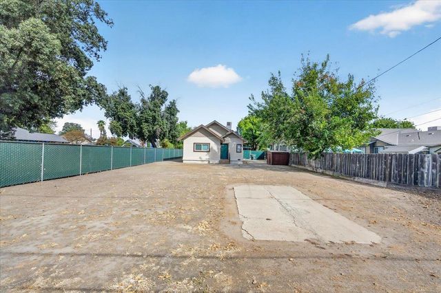 720 E Dudley Avenue, Fresno, CA 93728