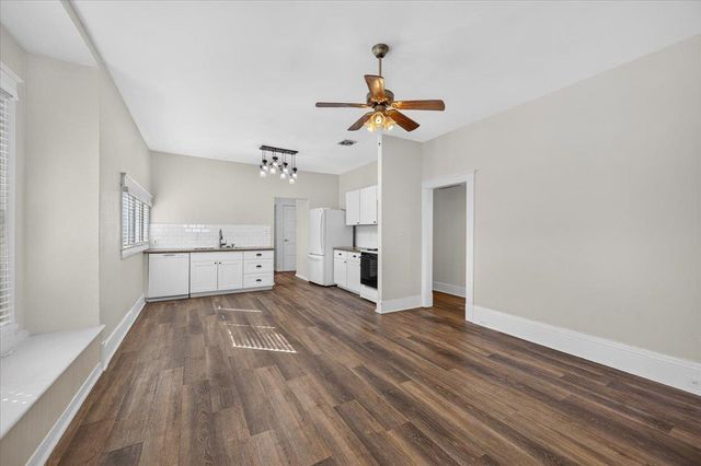 720 E Dudley Avenue, Fresno, CA 93728