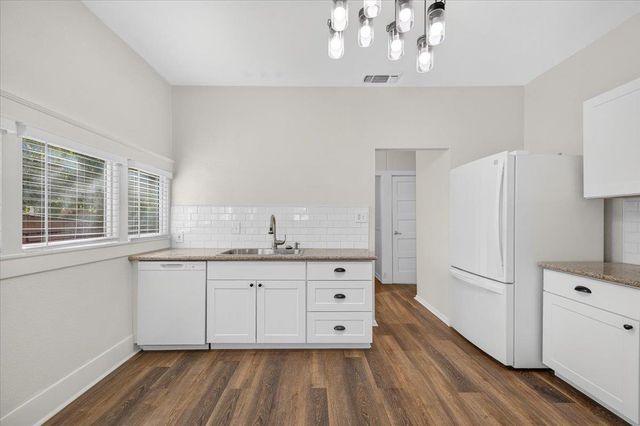 720 E Dudley Avenue, Fresno, CA 93728