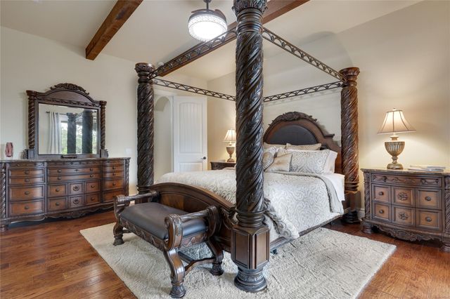 17408 Regatta View DR, Jonestown, TX 78645