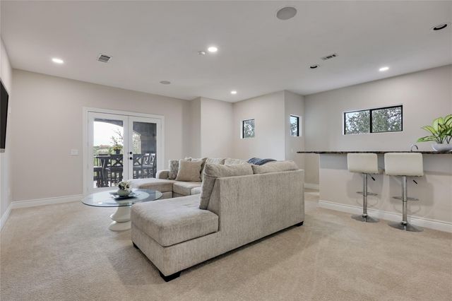 17408 Regatta View DR, Jonestown, TX 78645