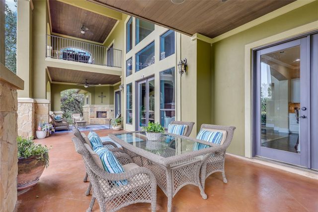 17408 Regatta View DR, Jonestown, TX 78645