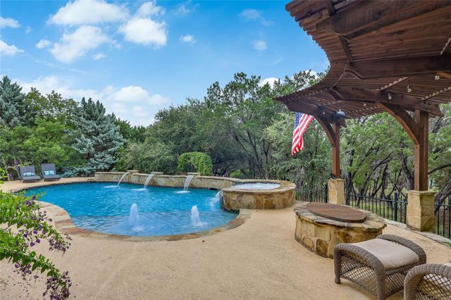17408 Regatta View DR, Jonestown, TX 78645