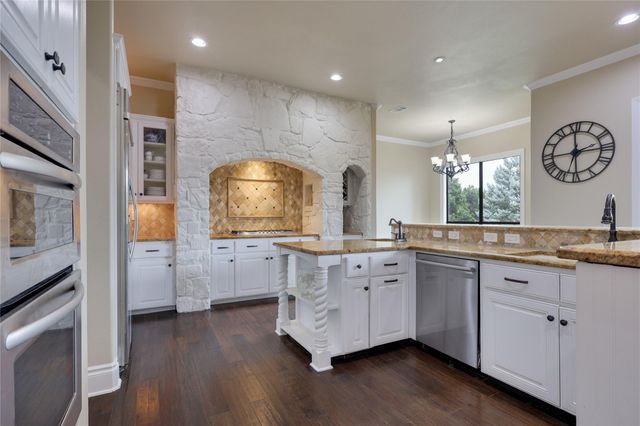 17408 Regatta View DR, Jonestown, TX 78645