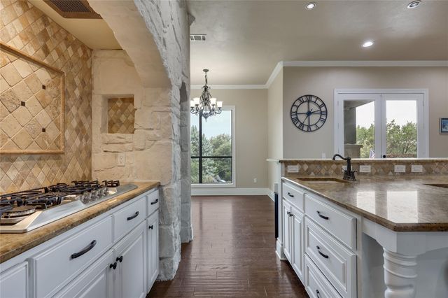 17408 Regatta View DR, Jonestown, TX 78645